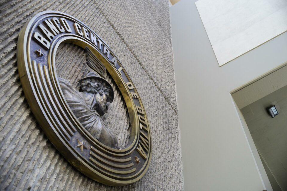 Gobierno afirma que el BCB ya adquirió media tonelada de oro