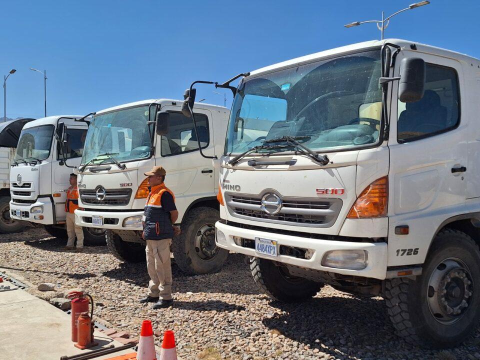 Gobierno entrega en Potosí cisternas y tanques de almacenamiento de agua por la sequía