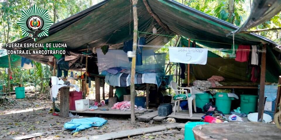 La FELCN destruye dos laboratorios de cristalización de clorhidrato de cocaína en Villa Tunari