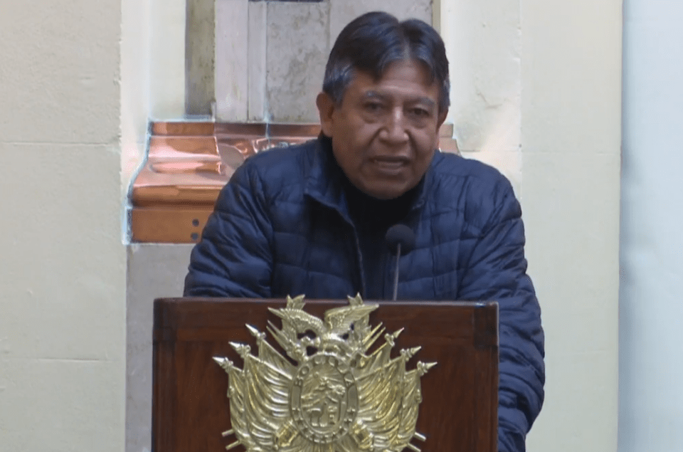 Choquehuanca viaja a Brasil a reunirse con la comunidad boliviana