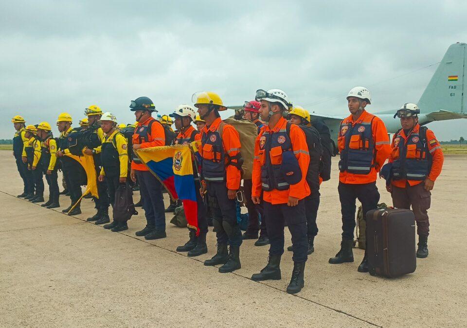 Segundo grupo de 40 bomberos forestales venezolanos llegará a Bolivia este miércoles