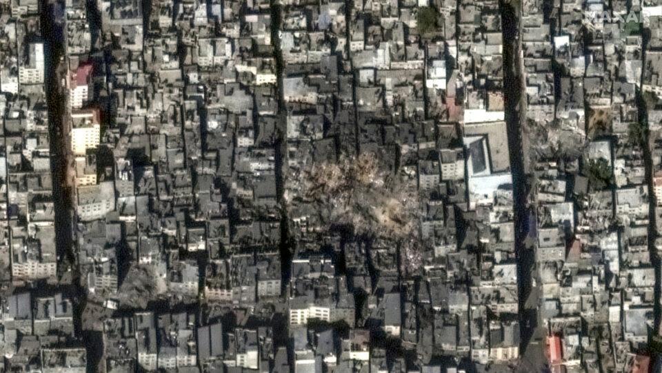 Ataque aéreo israelí en campo de refugiados de Jabalia deja decenas de muertos y heridos en Gaza