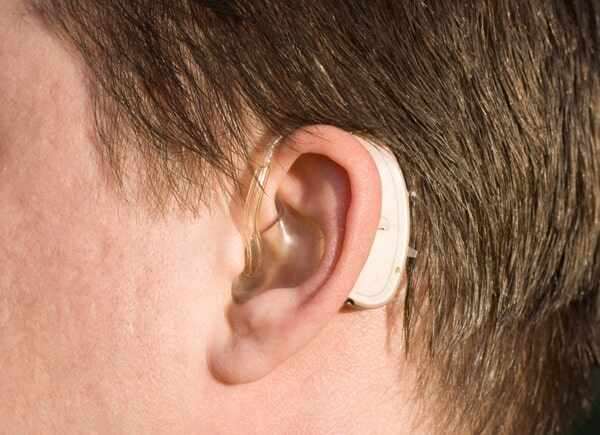 Los aparatos auditivos pueden tener beneficios inesperados - ATB Digital