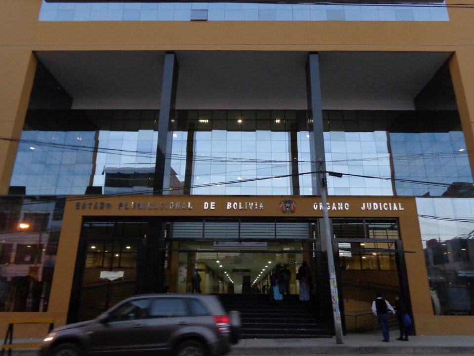 Revelan cobros ilegales y pedidos de donaciones en Juzgado Tercero Anticorrupción de El Alto