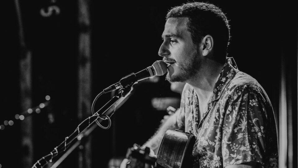 El músico ecuatoriano Diego Gallardo perdió la vida a causa de una bala perdida en Guayaquil