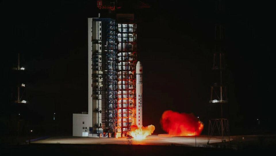 China lanza el satélite de teledetección Gaofen-5 01A diseñado para el monitoreo hiperespectral de la atmósfera