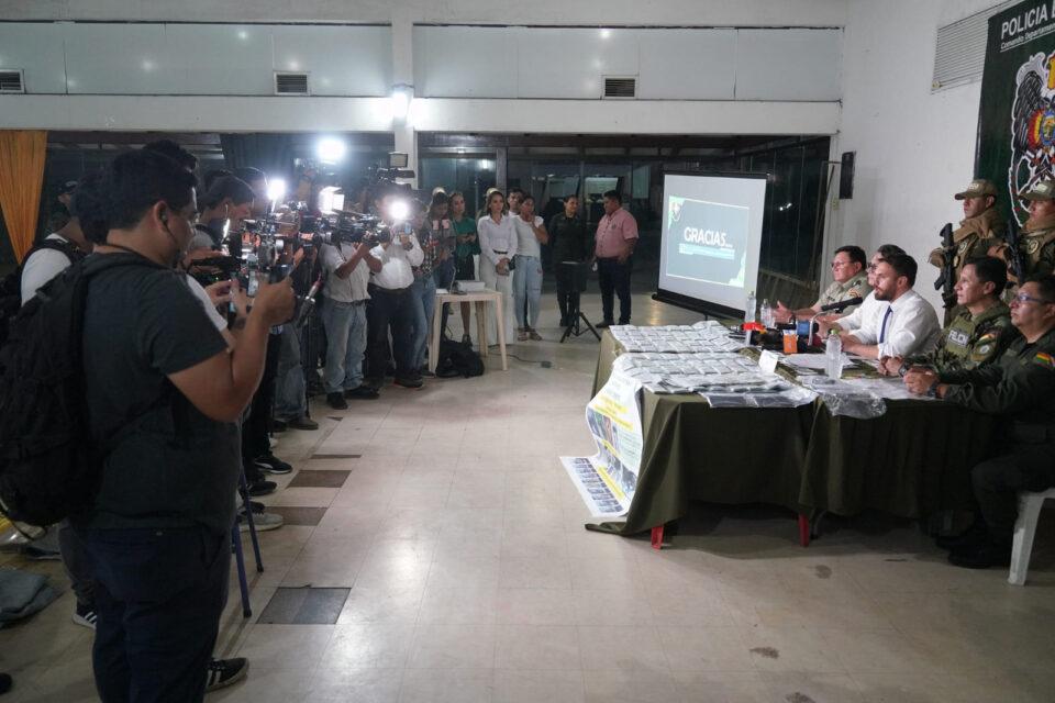 El millón de dólares que fue encontrado en un auto en Santa Cruz posiblemente provenga del narcotráfico