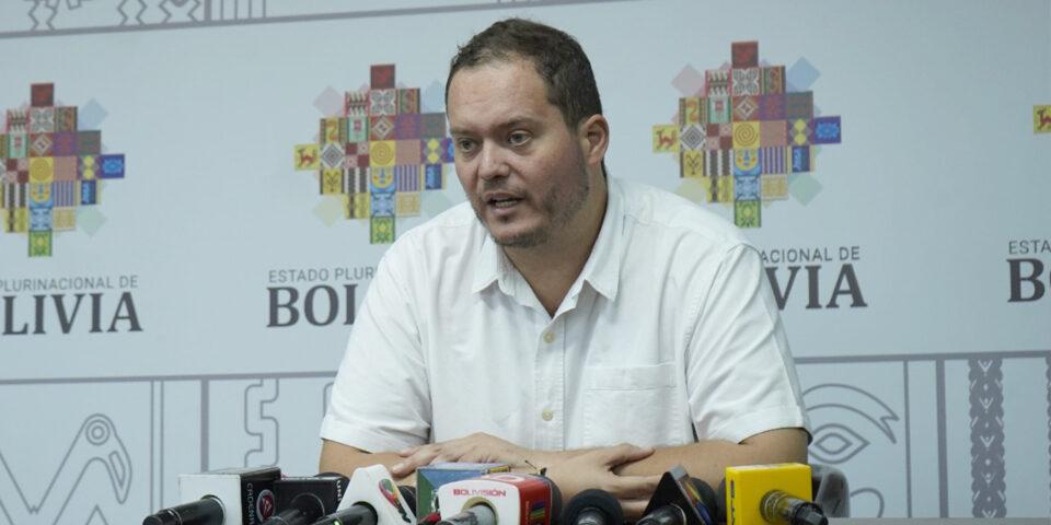 YPFB garantiza el abastecimiento de combustible