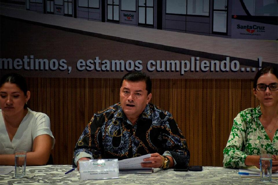 El covid-19 y el dengue golpean a Santa Cruz