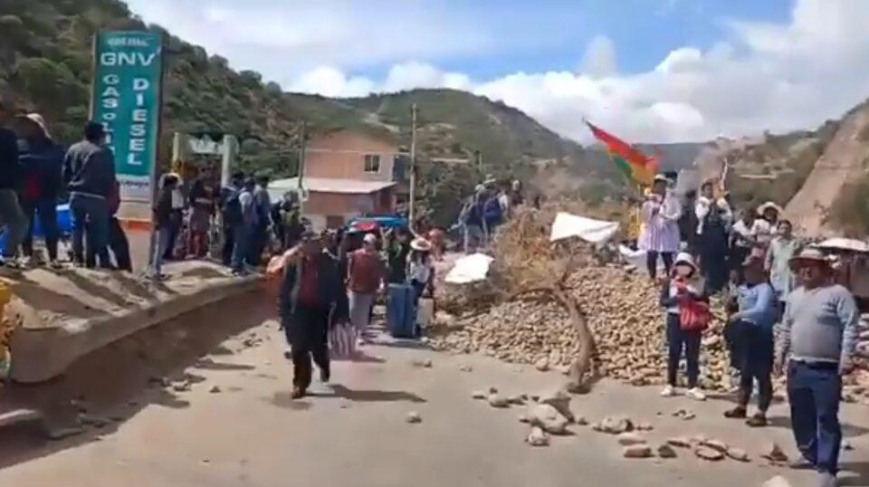 Gobierno analiza un puente aéreo para garantizar alimentos