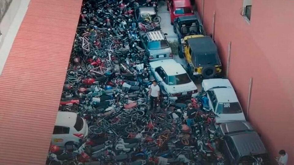 Hallan depósito en Santa Cruz con incontable número de motocicletas, Diprove investiga