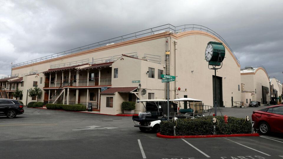 Un empleado de Marvel murió al caer de un andamio