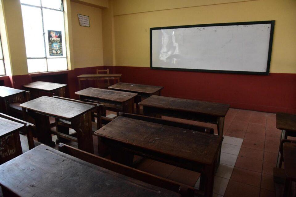 Educación exige a alcaldías tener listos los colegios para este lunes