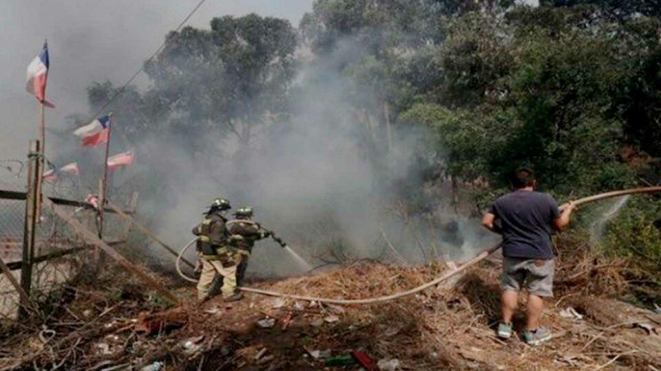 El número de muertos en Chile sube a 99 a causa de los incendios forestales