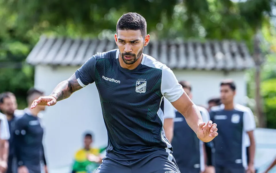 Diego Bejarano sufrió una lesión por lo cual será sometido a una cirugía