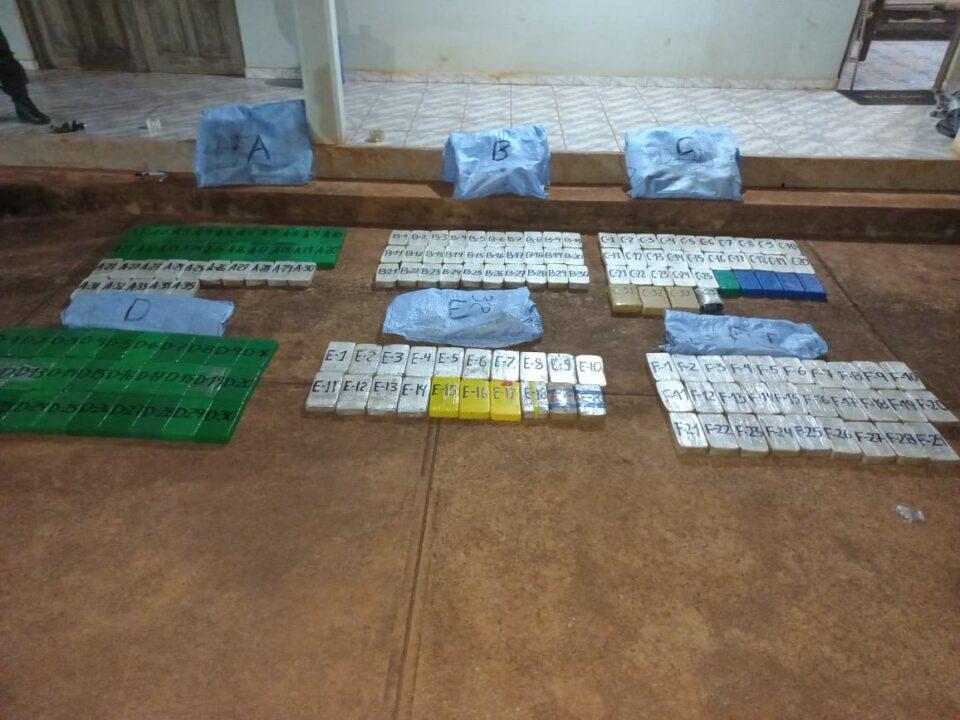 Hallan sustancias controladas en una embarcación en el río de Guayaramerín