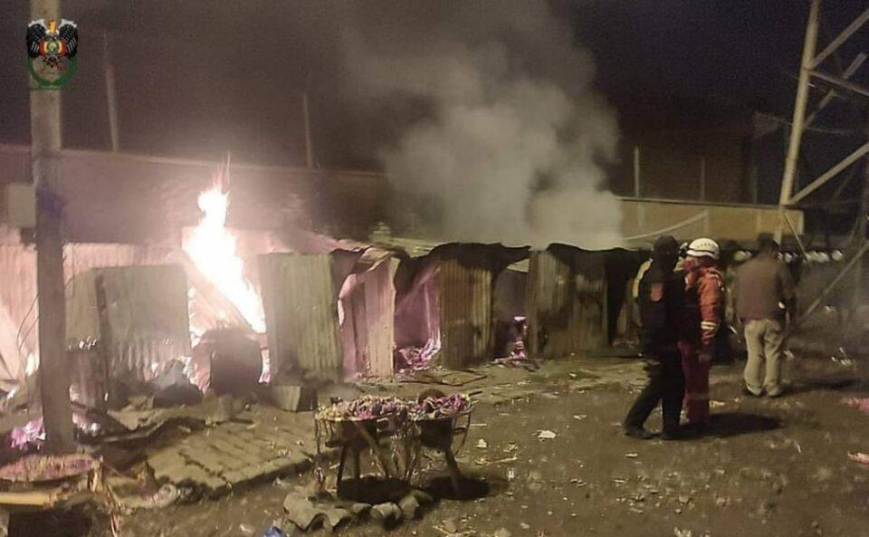 Unas 10 casetas de los amautas en El Alto se incendiaron durante la ch’alla