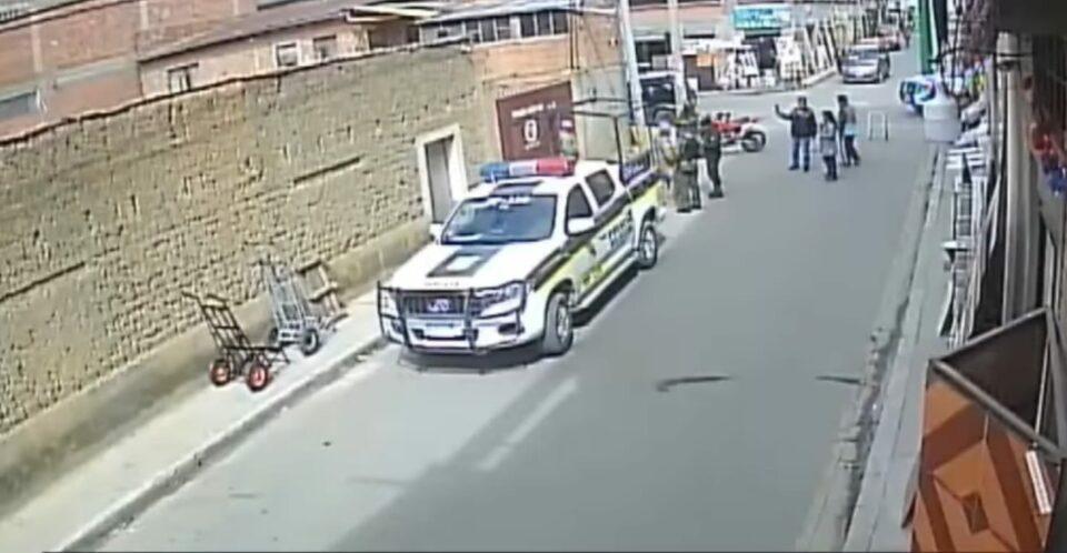 El Alto: Vecinos de la zona 12 de Octubre alertaron sobre el hallazgo de un hombre sin vida en plena vía pública
