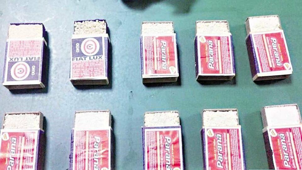 Potosí: Dos aprehendidos tras ser descubiertos en posesión de droga camuflada en cajas de fósforos
