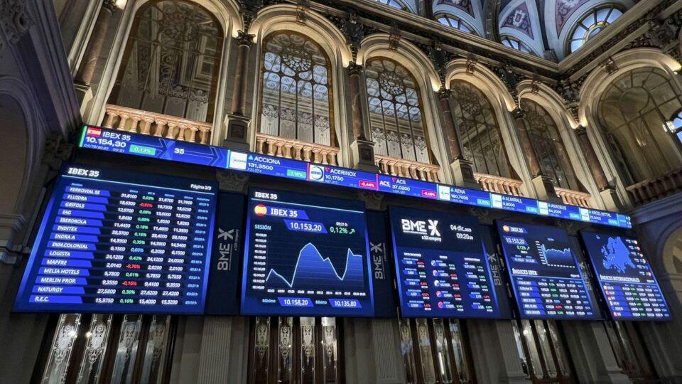 La bolsa de Nueva York abrió al alza este jueves y Fed, anunció un rápido recorte de tasas de interés