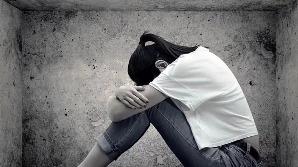 Tentativa de abuso en adolescente no es atendida por su madre tras advertencia sobre padrastro