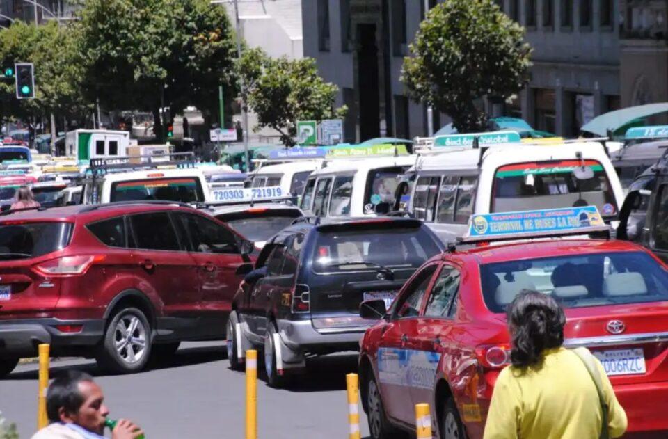 La Alcaldía de La Paz reporta que solo el 18% del transporte interciudad tributa en el municipio