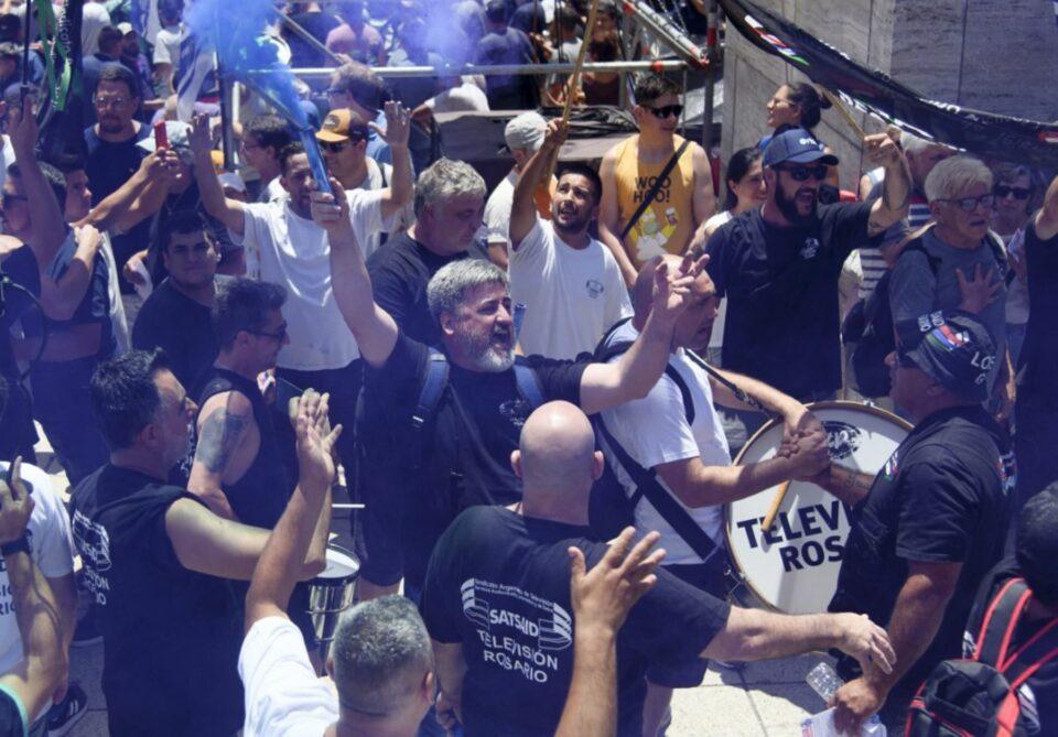 Argentina atraviesa otra jornada de huelga de transporte en reclamo de mejoras salariales