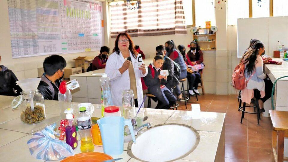 Colegiales de Sapanani elaboran mates y jabones para su comunidad