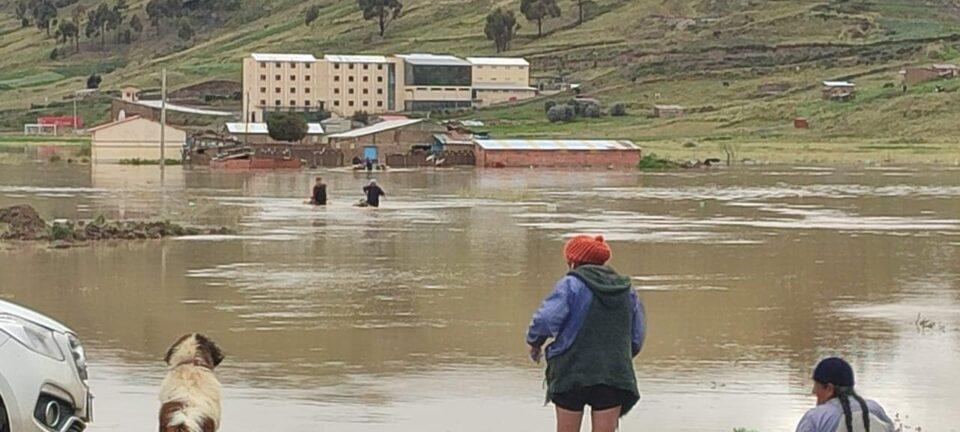 Huarina devastada por las lluvias, el municipio se declara zona de desastre