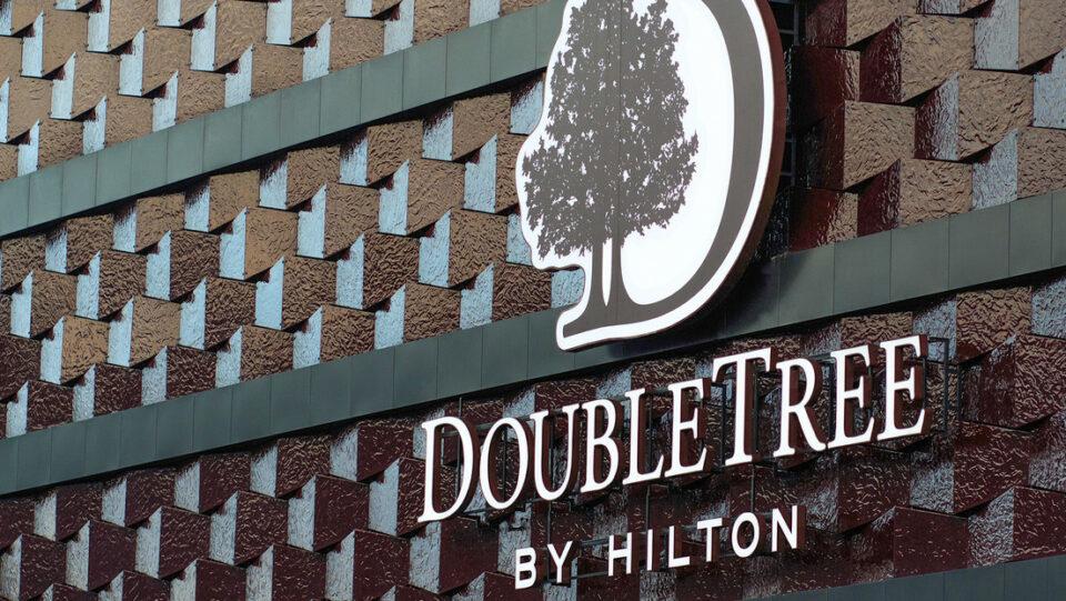 Hallan a niña muerta dentro de la tubería de una piscina