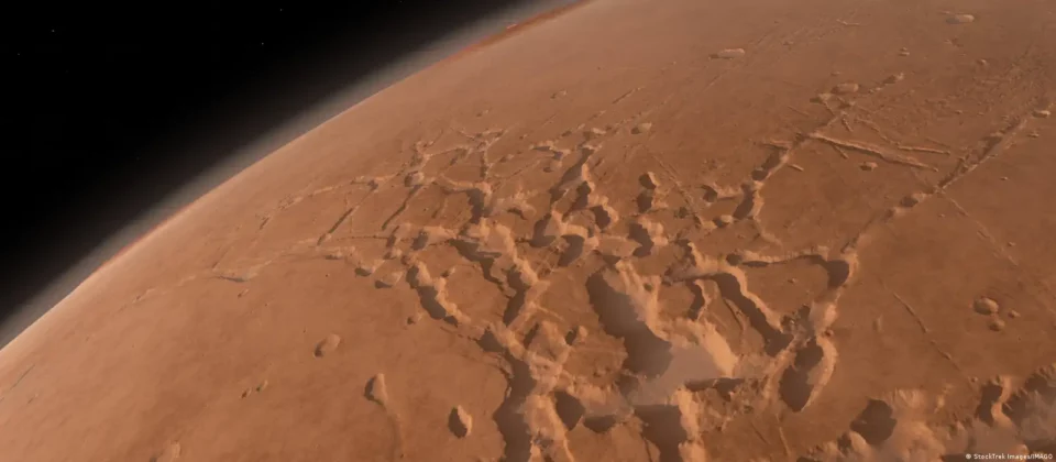 Descubren un enorme volcán en Marte que podría albergar secretos