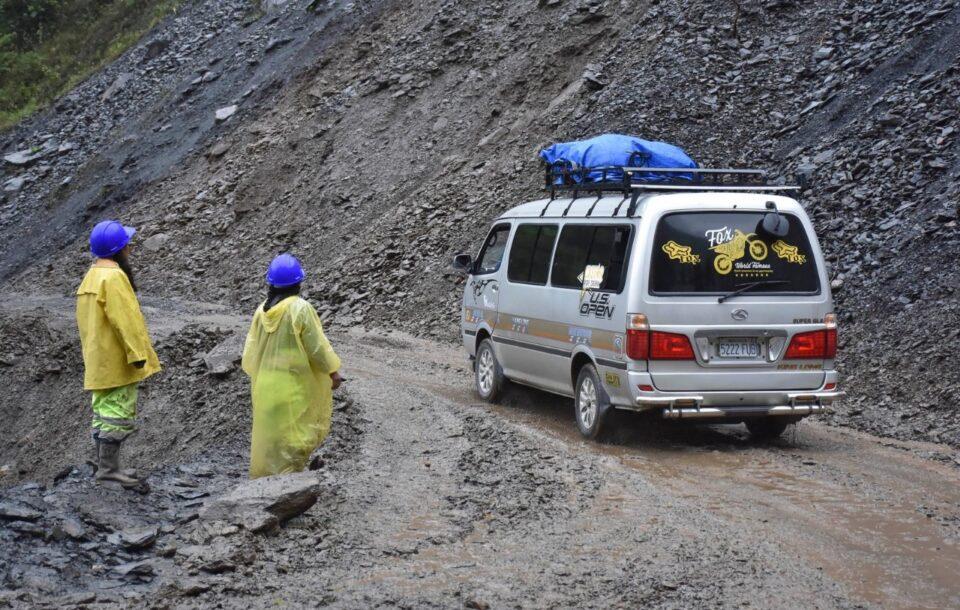 La ABC cierra el tramo Unduavi-Chulumani; hay aún dos vías intransitables en La Paz