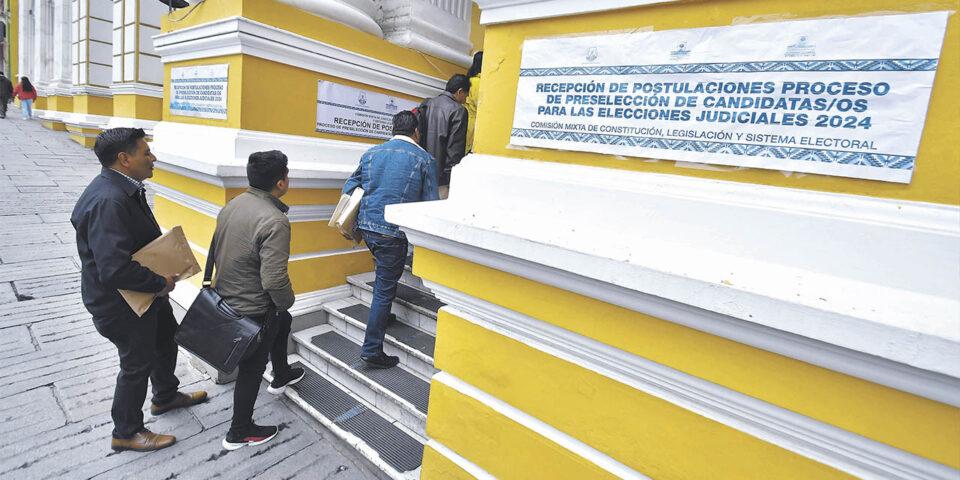 Comisión Mixta de la ALP inicia la revisión de requisitos de los 715 postulantes