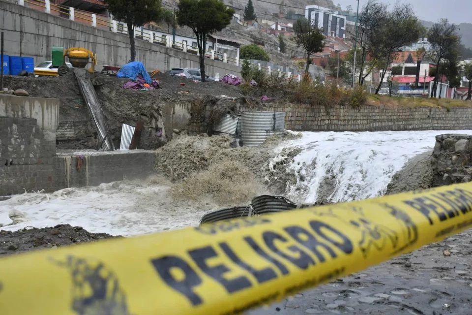 Alcaldía de La Paz anuncia que la alerta roja por lluvias se extenderá hasta el 15 de abril