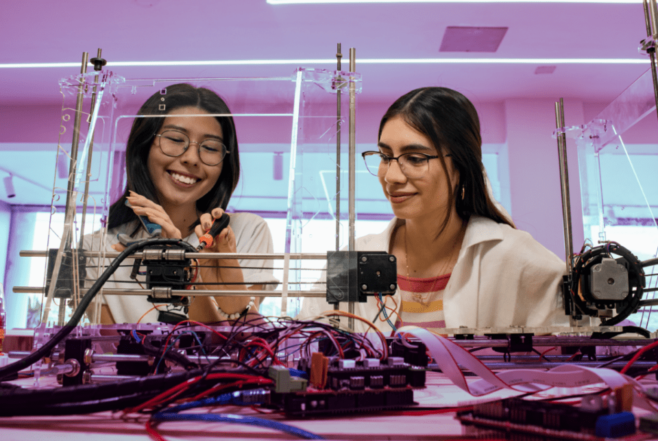 La educación, clave para el empoderamiento de la mujer