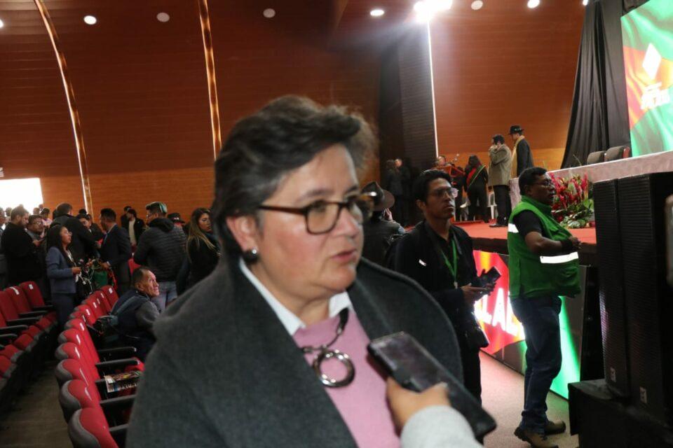 Ministra Navia declaró que El Alto debe “mantenerse de pie”