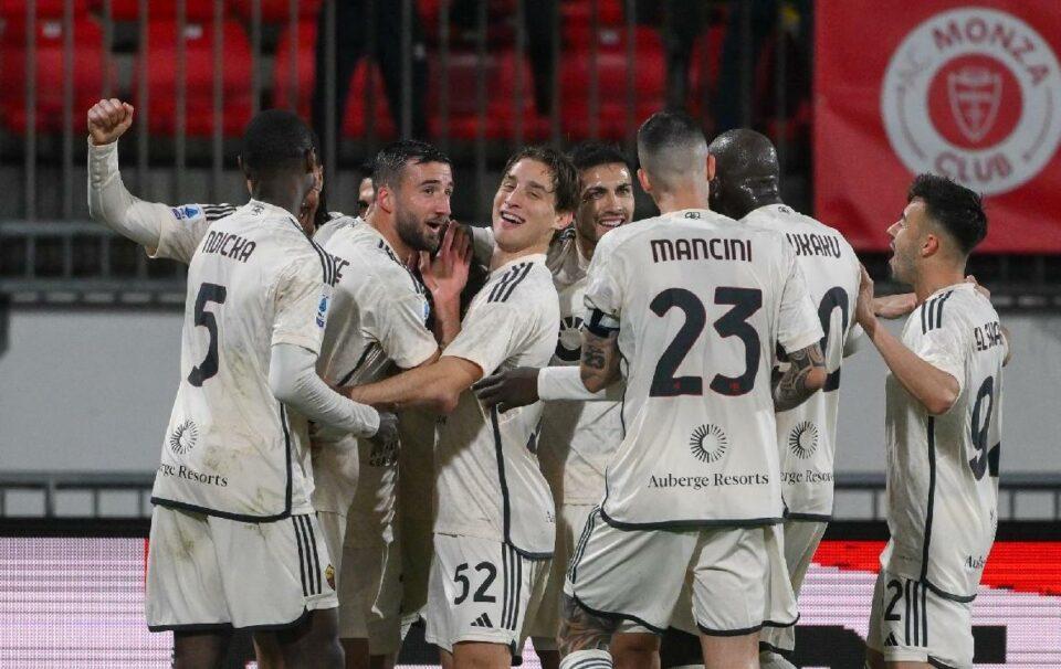 Dybala y Paredes marcan para una Roma que se ilusiona con Champions