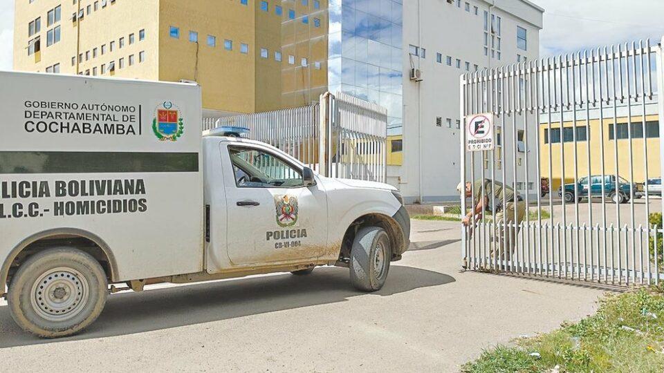 Hombre es aprehendido por presuntamente asesinar a su amigo con una puñalada en Cochabamba
