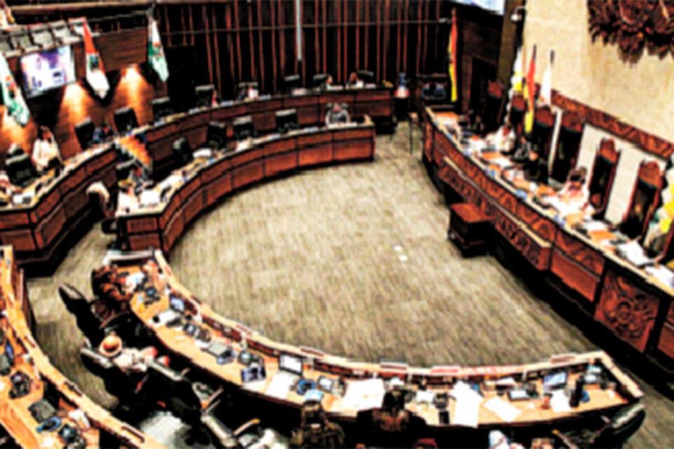 El Senado aprueba ascensos a generales de la Policía y FFAA