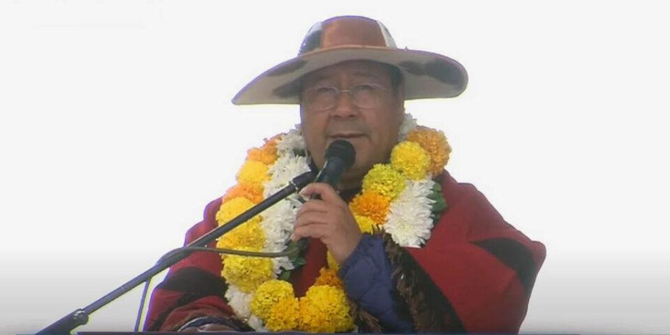 Arce entrega centro de acopio de granos, viviendas, riego y enlosetados por Bs 104,3 millones en Yacuiba