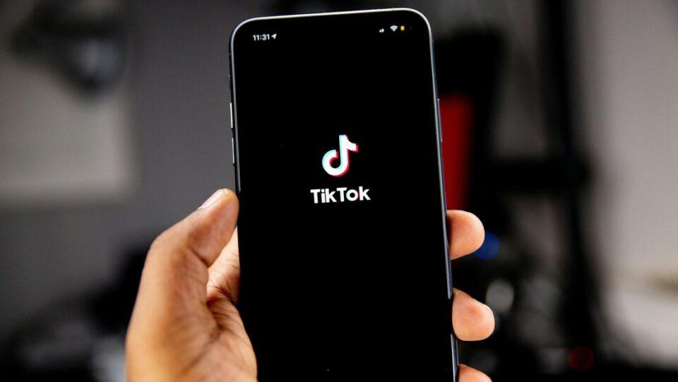 'Tiktoker' carga contra TikTok: "La generación Z se está convirtiendo en la generación terrorismo"