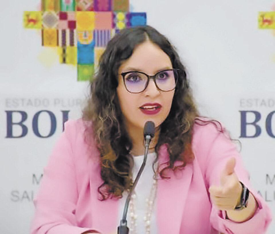 Ministra de Salud insta a dirigencia médica a evitar paro y garantizar la atención a la población