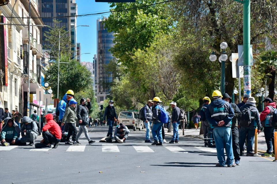 Sindicatos municipales de La Paz amenazan con cerrar el relleno sanitario