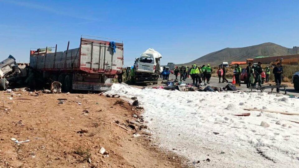 Uno de los sobrevivientes del trágico accidente en la carretera Oruro-Potosí enfrenta riesgo de paraplejia
