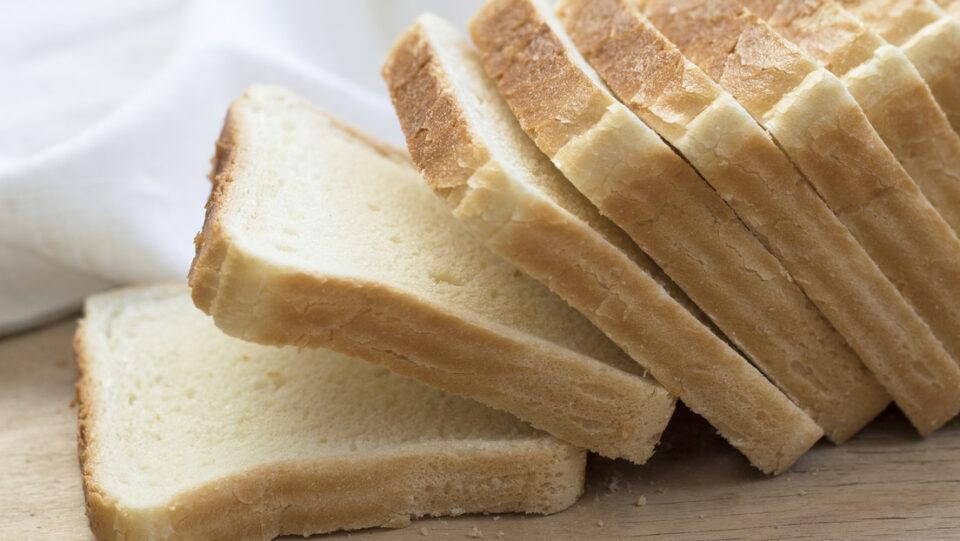 Hallan parte del cuerpo de una rata en un popular pan de Japón