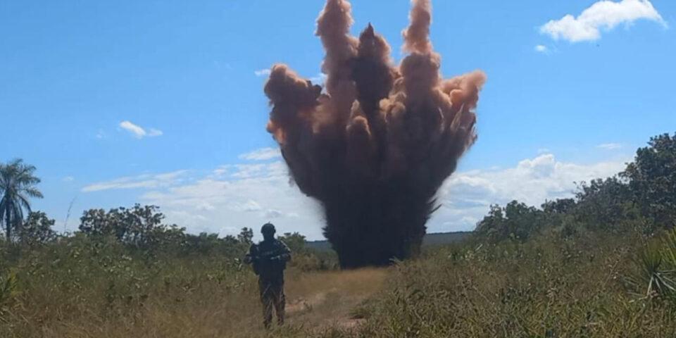 Fuerza antidroga destruye seis pistas clandestinas y fábricas de droga en Santa Cruz y Cochabamba