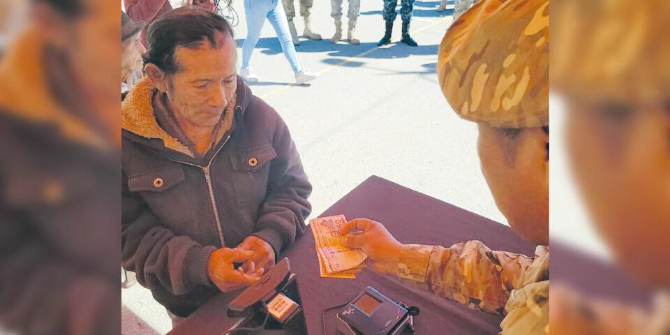 Las FFAA activan 158 puntos en el área rural para el pago de la Renta Dignidad