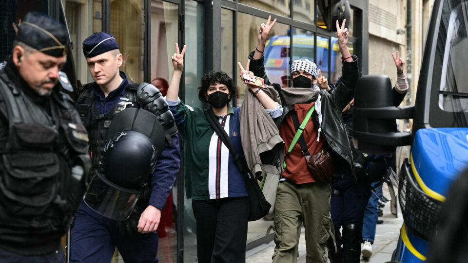 Policía irrumpe en una universidad de París para desalojar a activistas propalestinos