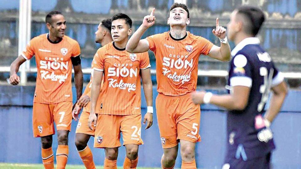 San Antonio inicia sus prácticas en Quillacollo