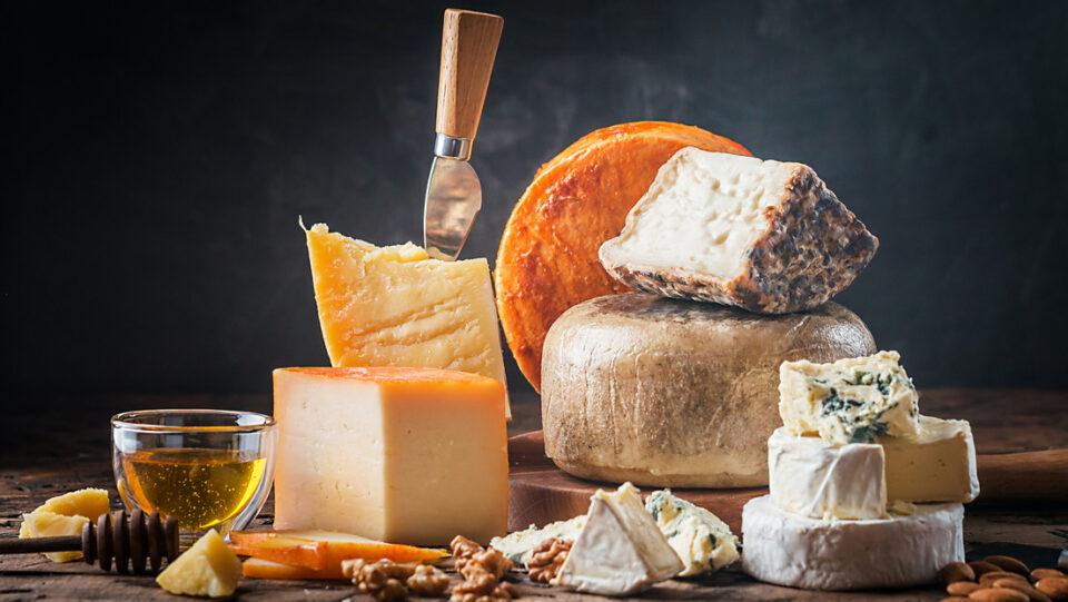 Revelan un impacto inesperado del queso en la salud